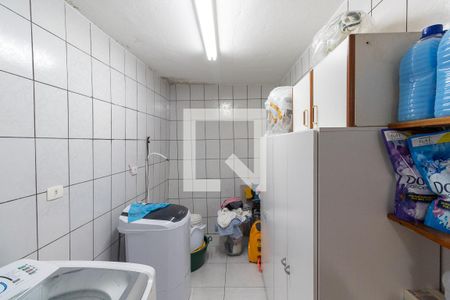 Casa à venda com 274m², 4 quartos e 4 vagasLavanderia