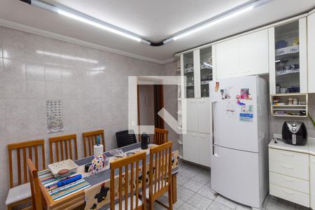 Casa à venda com 274m², 4 quartos e 4 vagasCozinha 2