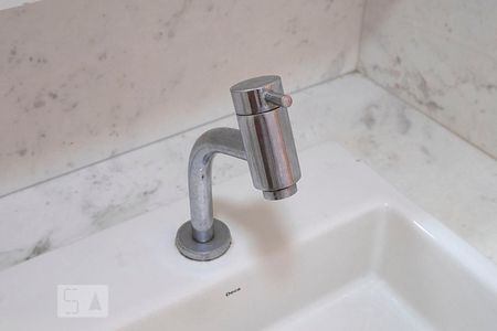 Apartamento à venda com 60m², 2 quartos e 1 vaga Apartamento à venda com 60m², 2 quartos e 1 vagaBanheiro