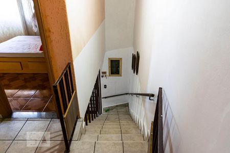 Casa à venda com 100m², 3 quartos e 2 vagas2o. Andar - Escadas