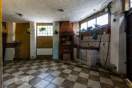 Casa à venda com 100m², 3 quartos e 2 vagasChurrasqueira