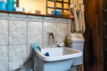 Casa à venda com 100m², 3 quartos e 2 vagas1o. Andar - Área de serviço