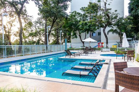 Apartamento à venda com 60m², 2 quartos e 1 vaga Apartamento à venda com 60m², 2 quartos e 1 vagaPiscina