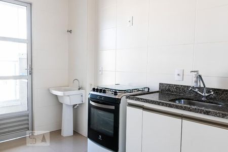 Apartamento à venda com 60m², 2 quartos e 1 vaga Apartamento à venda com 60m², 2 quartos e 1 vagaCozinha e Área de Serviço