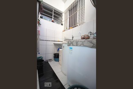 Casa à venda com 70m², 3 quartos e sem vagaÁrea de Serviço