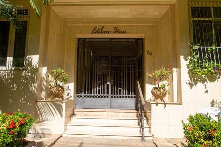 Apartamento à venda com 120m², 4 quartos e 1 vagaFachada