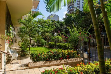 Apartamento à venda com 120m², 4 quartos e 1 vagaÁrea comum