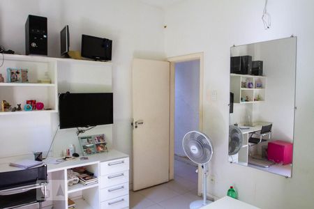 Apartamento à venda com 120m², 4 quartos e 1 vagaQuarto 2