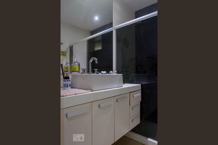 Apartamento à venda com 120m², 4 quartos e 1 vagaBanheiro Social