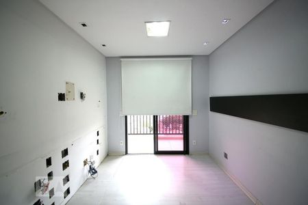 Sala - Cortina Black-Out de apartamento para alugar com 2 quartos, 50m² em Jardim Umuarama, São Paulo