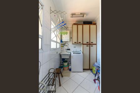 Apartamento à venda com 176m², 4 quartos e 3 vagas Apartamento à venda com 176m², 4 quartos e 3 vagasÁrea de Serviço