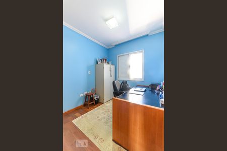 Apartamento à venda com 176m², 4 quartos e 3 vagas Apartamento à venda com 176m², 4 quartos e 3 vagasEscritório