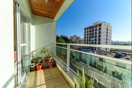 Apartamento à venda com 176m², 4 quartos e 3 vagas Apartamento à venda com 176m², 4 quartos e 3 vagasVaranda da Sala