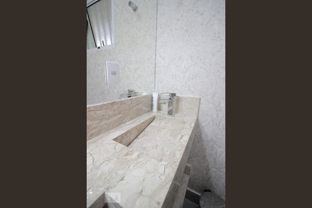 Lavabo de casa à venda com 3 quartos, 215m² em Parque São Luís, São Paulo