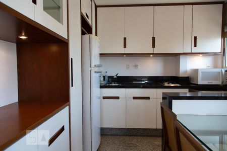 Apartamento à venda com 60m², 1 quarto e 1 vaga Apartamento à venda com 60m², 1 quarto e 1 vagaCozinha