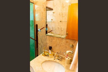 Casa à venda com 250m², 3 quartos e 4 vagas Casa à venda com 250m², 3 quartos e 4 vagasDetalhe do Banheiro Social