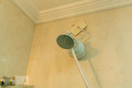 Casa à venda com 250m², 3 quartos e 4 vagas Casa à venda com 250m², 3 quartos e 4 vagasDetalhe do Banheiro da Suite - Chuveiro