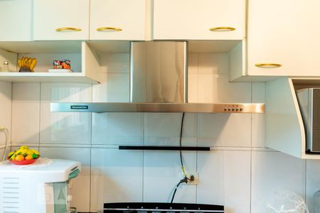 Casa à venda com 250m², 3 quartos e 4 vagas Casa à venda com 250m², 3 quartos e 4 vagasCozinha - Armários