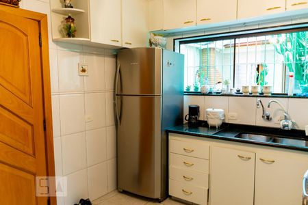 Casa à venda com 250m², 3 quartos e 4 vagas Casa à venda com 250m², 3 quartos e 4 vagasCozinha