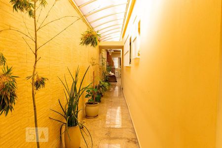 Casa à venda com 250m², 3 quartos e 4 vagas Casa à venda com 250m², 3 quartos e 4 vagasCorredor