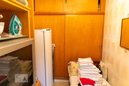 Casa à venda com 250m², 3 quartos e 4 vagas Casa à venda com 250m², 3 quartos e 4 vagasQuarto de Serviço