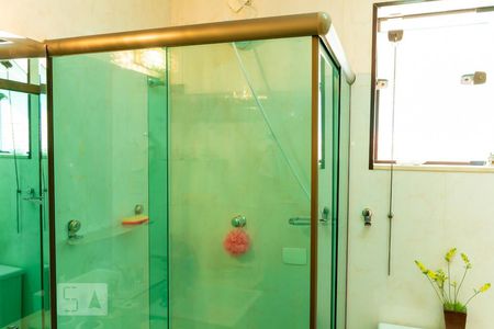 Casa à venda com 250m², 3 quartos e 4 vagas Casa à venda com 250m², 3 quartos e 4 vagasDetalhe do Banheiro da Suite - Box