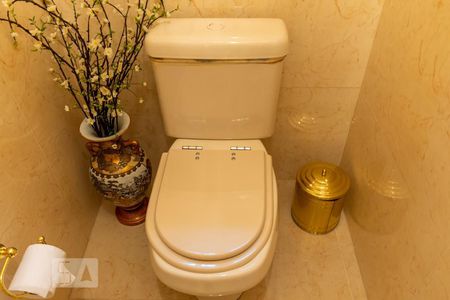 Casa à venda com 250m², 3 quartos e 4 vagas Casa à venda com 250m², 3 quartos e 4 vagasLavabo