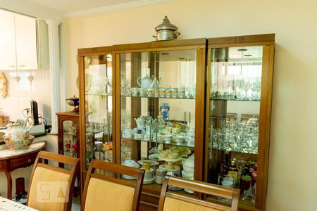 Casa à venda com 250m², 3 quartos e 4 vagas Casa à venda com 250m², 3 quartos e 4 vagasSala de Jantar