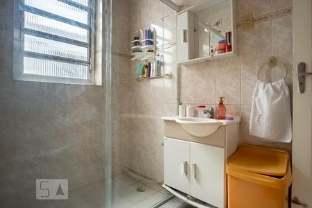 Casa à venda com 100m², 2 quartos e 2 vagas Casa à venda com 100m², 2 quartos e 2 vagasBanheiro
