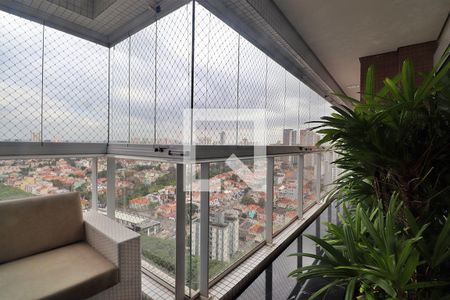 Apartamento à venda com 227m², 3 quartos e 4 vagasVaranda