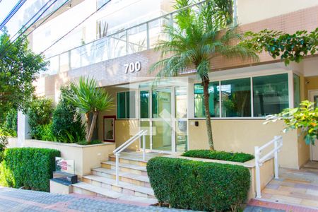 Apartamento à venda com 227m², 3 quartos e 4 vagas Apartamento à venda com 227m², 3 quartos e 4 vagasFachada