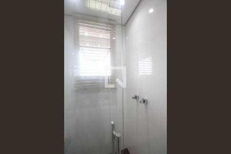 Apartamento à venda com 227m², 3 quartos e 4 vagasBanheiro da Suíte 1