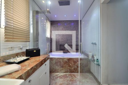 Apartamento à venda com 227m², 3 quartos e 4 vagasBanheiro da Suíte 3