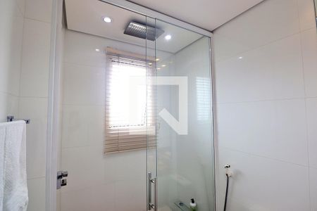 Apartamento à venda com 227m², 3 quartos e 4 vagasBanheiro da Suíte 2