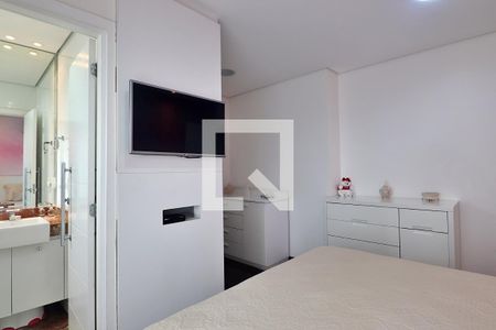 Apartamento à venda com 227m², 3 quartos e 4 vagasSuíte 2