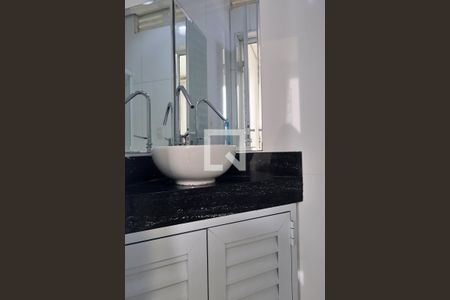 Apartamento à venda com 227m², 3 quartos e 4 vagasBanheiro de serviço