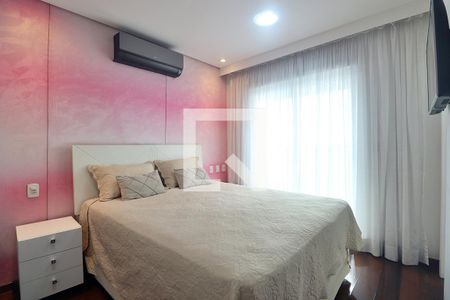 Apartamento à venda com 227m², 3 quartos e 4 vagasSuíte 2