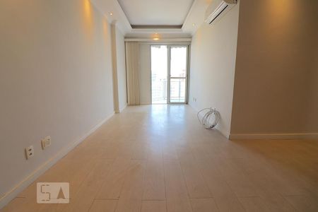 Sala de apartamento à venda com 2 quartos, 80m² em Barra da Tijuca, Rio de Janeiro