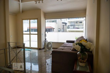 Apartamento à venda com 178m², 2 quartos e 3 vagas Apartamento à venda com 178m², 2 quartos e 3 vagasTerraço
