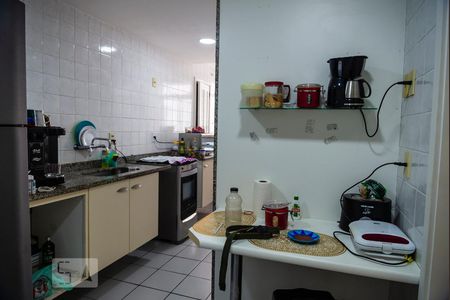 Apartamento à venda com 178m², 2 quartos e 3 vagas Apartamento à venda com 178m², 2 quartos e 3 vagasCozinha