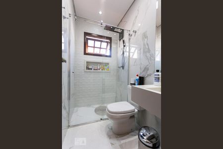 Casa à venda com 180m², 3 quartos e 4 vagas Casa à venda com 180m², 3 quartos e 4 vagasBanheiro da Suíte 3