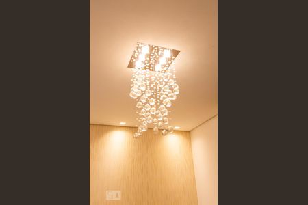 Casa à venda com 180m², 3 quartos e 4 vagas Casa à venda com 180m², 3 quartos e 4 vagasDetalhe