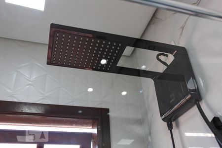 Casa à venda com 180m², 3 quartos e 4 vagas Casa à venda com 180m², 3 quartos e 4 vagasChuveiro