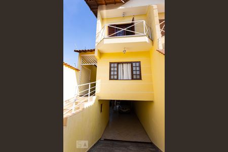 Casa à venda com 180m², 3 quartos e 4 vagas Casa à venda com 180m², 3 quartos e 4 vagasGaragem