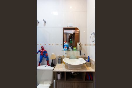 Casa à venda com 180m², 3 quartos e 4 vagas Casa à venda com 180m², 3 quartos e 4 vagasBanheiro da Suíte 2