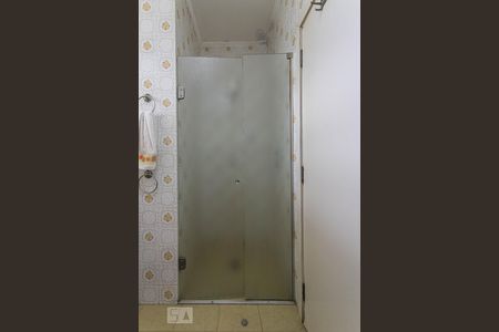 Casa à venda com 580m², 3 quartos e 8 vagas Casa à venda com 580m², 3 quartos e 8 vagasBanheiro 1