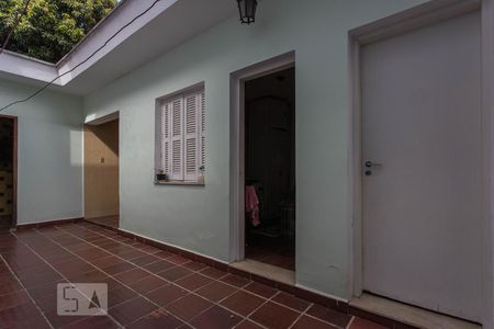 Casa à venda com 580m², 3 quartos e 8 vagas Casa à venda com 580m², 3 quartos e 8 vagasCasa de Funcionários