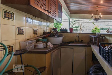 Casa à venda com 580m², 3 quartos e 8 vagas Casa à venda com 580m², 3 quartos e 8 vagasÁrea comum