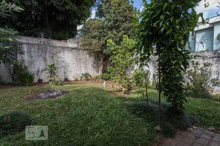 Casa à venda com 580m², 3 quartos e 8 vagas Casa à venda com 580m², 3 quartos e 8 vagasQuintal