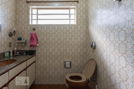 Casa à venda com 580m², 3 quartos e 8 vagas Casa à venda com 580m², 3 quartos e 8 vagasBanheiro 3 Suíte